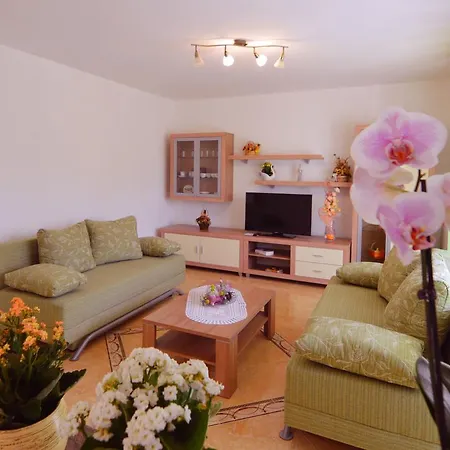 Garden Maria 아파트 브르사르